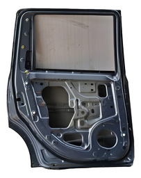 PORTA TRASEIRA ESQUERDA LIVINA 2010 A 2014 C/DETALHE