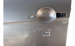 PORTA DIANTEIRA ESQUERDA LANCER 2011 2012 A 2021 