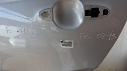 PORTA TRASEIRA ESQUERDA SANTA FE 2011 A 2013 C/DETALHE