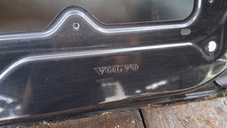 PORTA TRASEIRA ESQUERDA VOLVO XC60 2009 A 2013 C/DETALHE