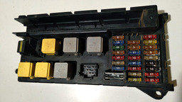 CAIXA DE FUSÍVEL SPRINTER 415 2.2 2013 A 2019 (COM DETALHE)