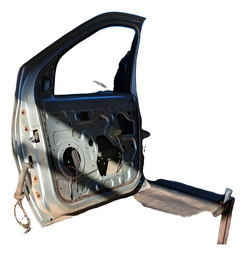 PORTA DIANTEIRA DIREITA LOGAN 2008 A 2013 DETALHES