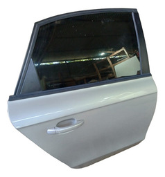 Porta Traseira Direita Completa  Audi A4 2009/2012  Usado Direita Traseira Prateado