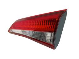 LANTERNA TRASEIRA DIREITA YARIS SEDAN 2019/(MALA) (AVARIA)