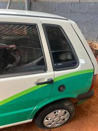 Recorte Lateral Traseiro Esquerdo Fiat Uno 2009 - 2010