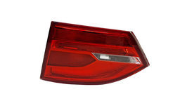 LANTERNA TRASEIRA DIREITA JETTA 2011 A 2014 (MALA) S/ LED