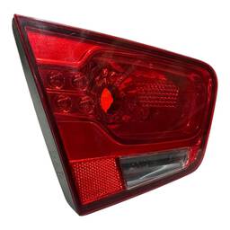 LANTERNA TRASEIRA ESQUERDA CERATO 2010 A 2013 (MALA)