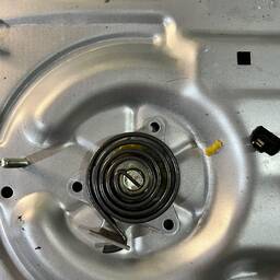 MÁQUINA DE VIDRO PORTA DIANTEIRA DIREITA CERATO 2006 A 2009