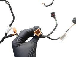 CHICOTE TAMPA PORTA MALAS FOX/CROSSFOX 2015 A 2018