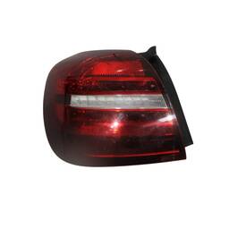 Lanterna Traseira Esquerda Mercedes GLA c/d 2016 2018 F9777