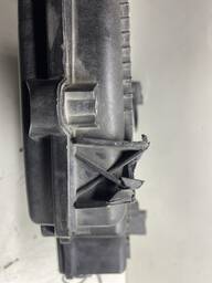 CAIXA FILTRO AR SANDERO LOGAN 1.6 8V 2017 A 2024 DETALHE 