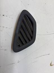 Tampa Do Difusor De Ar Esquerdo Prisma LTZ 1.4 2018