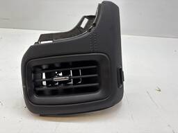 Difusor De Ar Esquerdo Trailblazer S10 2018 Á 2023