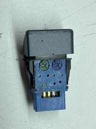 BOTAO DESEMBAÇADOR VIDRO TRASEIRO HONDA FIT 04 Á 08 M19620