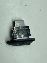 BOTAO TRAVA PORTAS ONIX PRISMA 2017 Á 2020 52134718