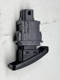 BOTAO PISCA ALERTA TOYOTA COROLLA ETIOS 2009 Á 2011 15B060