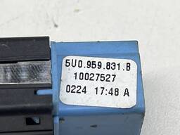 BOTAO ABERTURA PORTA MALAS GOL VOYAGE 08 Á 12 5U0959831