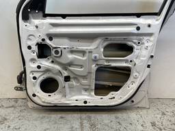 PORTA DIANTEIRA DIREITA KICKS 2017 2018 A 2024