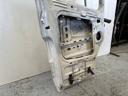 PORTA DIANTEIRA ESQUERDA MERCEDES SPRINTER 2020 2021 2022/..