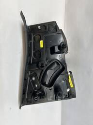 ACABAMENTO COLUNA TRASEIRA DIREITA TORO 2016 Á 2023