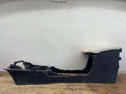 CONSOLE CENTRAL APOIO BRAÇO HILUX SW4 2016 Á 2023