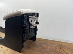 CONSOLE CENTRAL APOIO BRAÇO HILUX SW4 2016 Á 2023