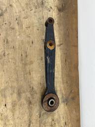 SUPORTE DIFERENCIAL HILUX 2016 Á 2023