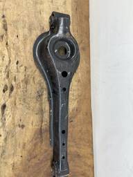 BANDEJA TRASEIRA TOYOTA SW4 2016/