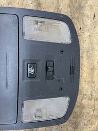 LUZ TETO PORTA OBJETOS HILUX 2016 Á 2024