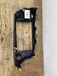 MOLDURA MULTIMIDIA TOYOTA HILUX 2016 Á 2023