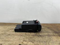 PORTA COPOS ESQUERDO HILUX SW4 2016 Á 2023