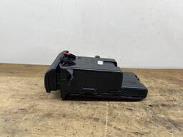 PORTA COPOS ESQUERDO HILUX SW4 2016 Á 2023