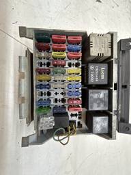 CAIXA FUSIVEL GM VECTRA 1997 Á 2005 93231307