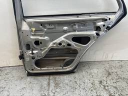 PORTA TRASEIRA DIREITA MERCEDES CLASSE C 180 200 320 94/98