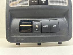 LUZ TETO TOYOTA SW4 2016 Á 2023