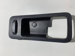 Moldura dianteira maçaneta lado carona fusion 2006/2009