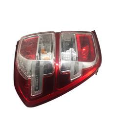 LANTERNA TRASEIRA ESQUERDA COBALT 2012 A 2015 BICOLOR