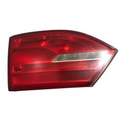 Lanterna Traseira Esquerda Jetta 2011 a 2014 (mala) S/ Led