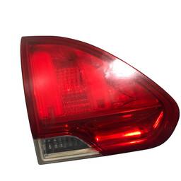 Lanterna Traseira Esquerda Peugeot 2008 2015 a 2022 (mala)