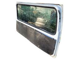 TAMPA TRASEIRA SUPERIOR KOMBI 1998 1999 A 2014