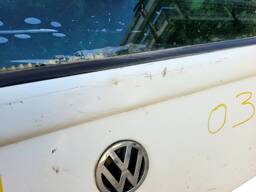 TAMPA TRASEIRA SUPERIOR KOMBI 1998 1999 A 2014
