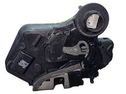 FECHADURA PORTA TRASEIRA ESQ COROLLA 03 A 08 HILUX SW4 06/15