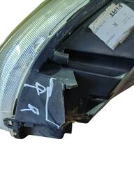 FAROL LADO DIREITO LINEA 2009 2010 A 2016