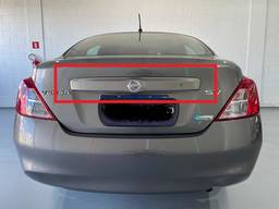 Friso Moldura Tampa Traseira Versa 2012 a 2020