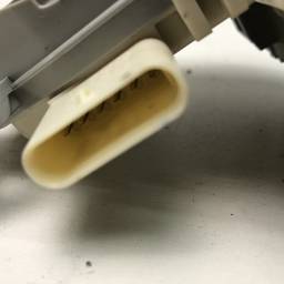 FECHADURA PORTA TRAS DIR AUDI A3 A1 A3 A4 A5 Q3 Q5 Q7 2007/