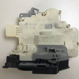 FECHADURA PORTA TRASEIRA ESQ TOUAREG 2011/ A3 E PASSAT 07/