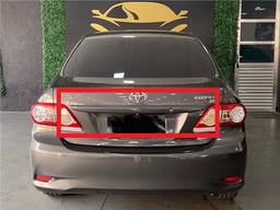 REGUA MOLDURA TAMPA TRAS COROLLA 09 A 14 7680102470 DETALHE