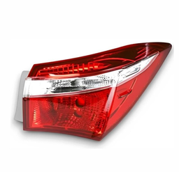 Lanterna Traseira Direita Corolla 2015 a 2017 (AVARIA)