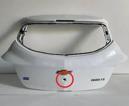 Tampa Traseira Onix 2013 2014 a 2017 C/ Furo Cilindro 