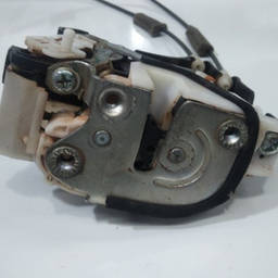 Fechadura Porta T. Dir Triton Dakar Lancer \17 outlander \13